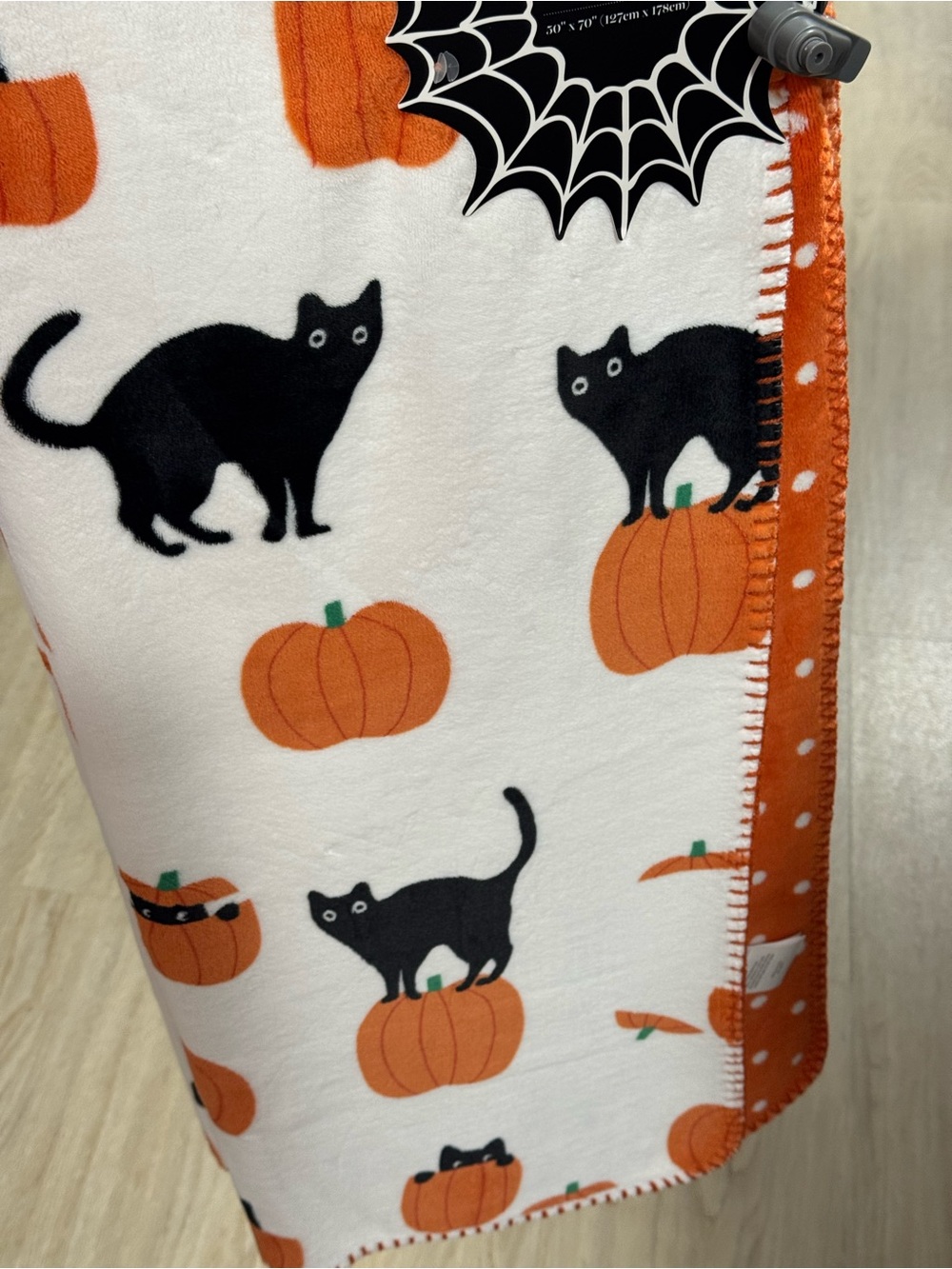 Halloween Martha stewart Cat & Pumpkin Fleece Throw - White & Orange